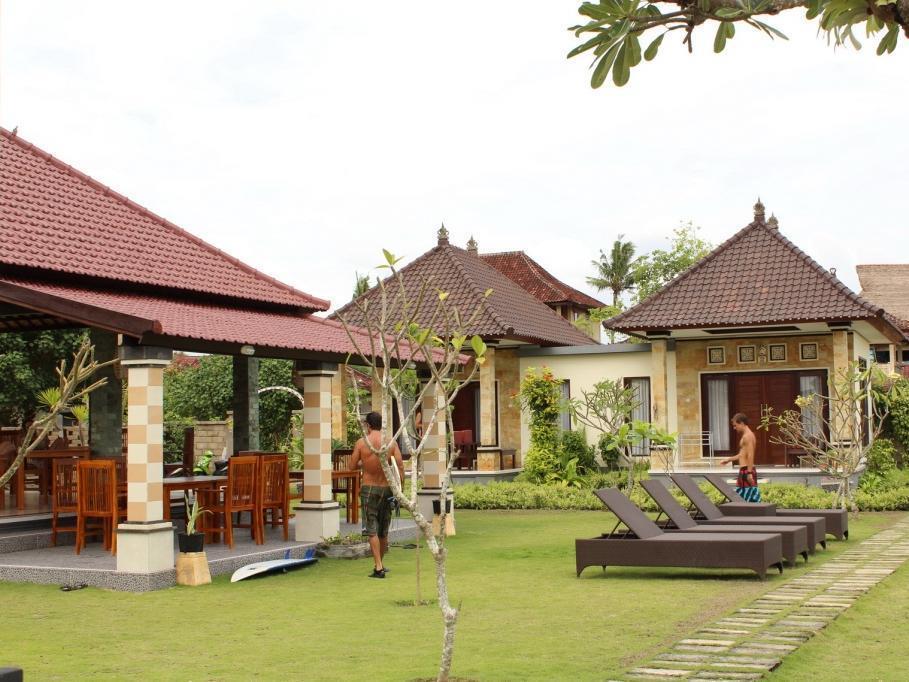 Yogi Beach Bungalow & The Blue Yogi Beach Restaurant Nusa Lembongan Exterior foto